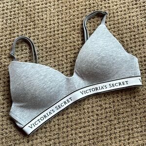 Victoria’s  Secret padded convertible cotton bra size small